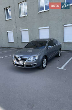 Седан Volkswagen Passat 2006 в Киеве