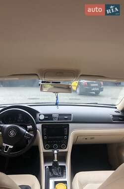 Седан Volkswagen Passat 2012 в 