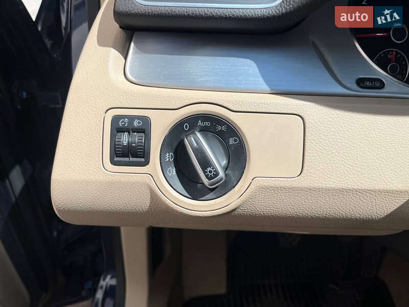 Универсал Volkswagen Passat 2014 в Хмельницком