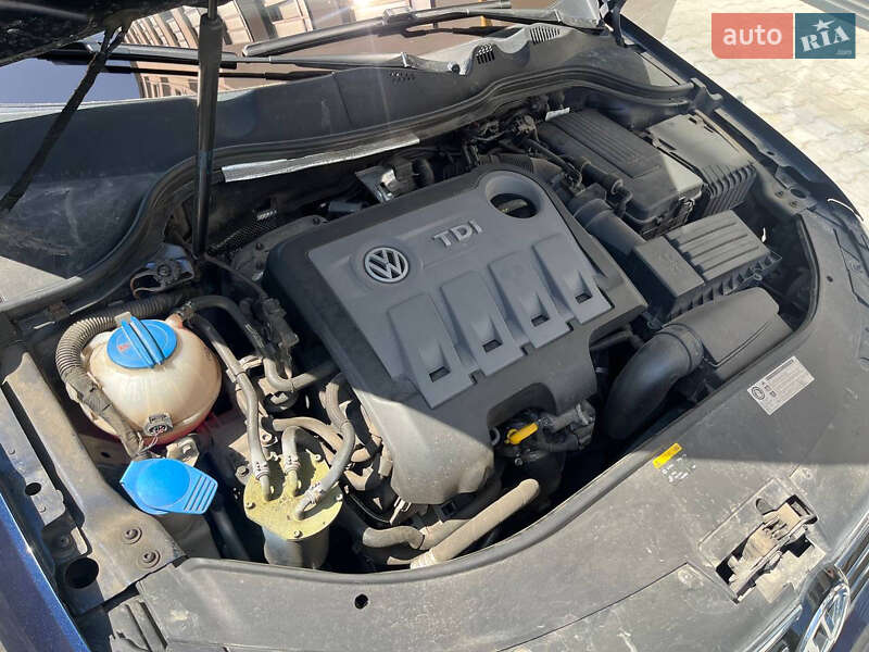 Универсал Volkswagen Passat 2014 в Хмельницком