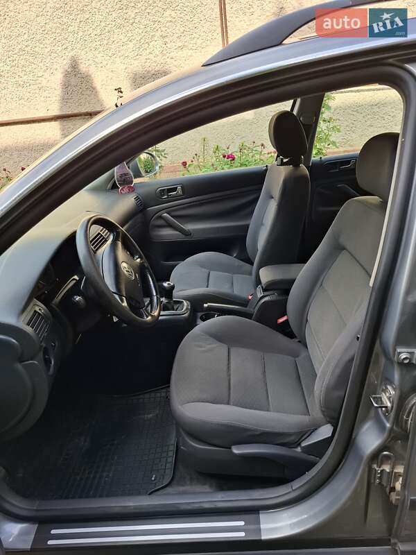 Універсал Volkswagen Passat 2003 в Виноградові