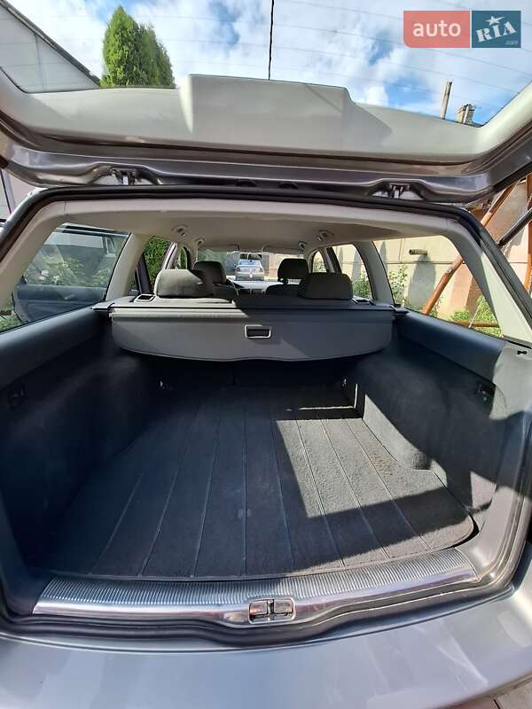 Універсал Volkswagen Passat 2003 в Виноградові