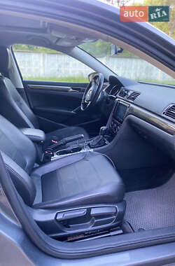 Седан Volkswagen Passat 2017 в 