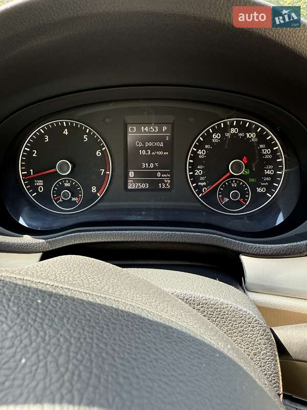 Седан Volkswagen Passat 2012 в Киеве
