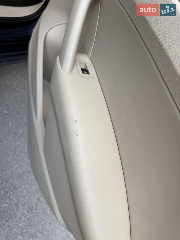 Седан Volkswagen Passat 2012 в Киеве