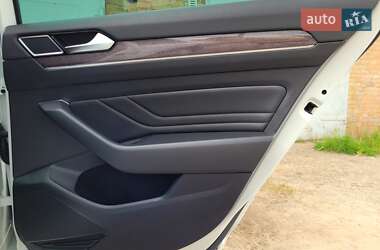 Универсал Volkswagen Passat 2021 в 