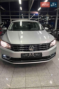 Седан Volkswagen Passat 2018 в 