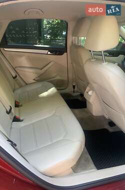 Седан Volkswagen Passat 2015 в 