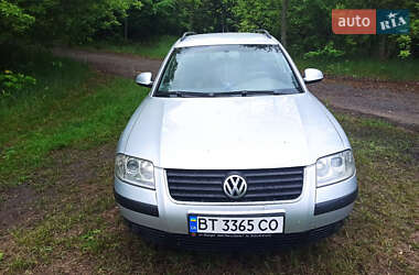 Универсал Volkswagen Passat 2003 в Знаменке