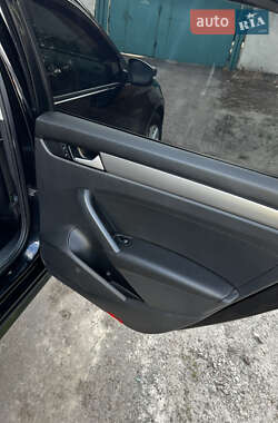 Седан Volkswagen Passat 2013 в 