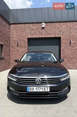 Седан Volkswagen Passat 2015 в 