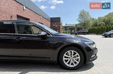 Седан Volkswagen Passat 2015 в 