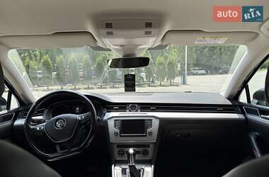 Седан Volkswagen Passat 2015 в 