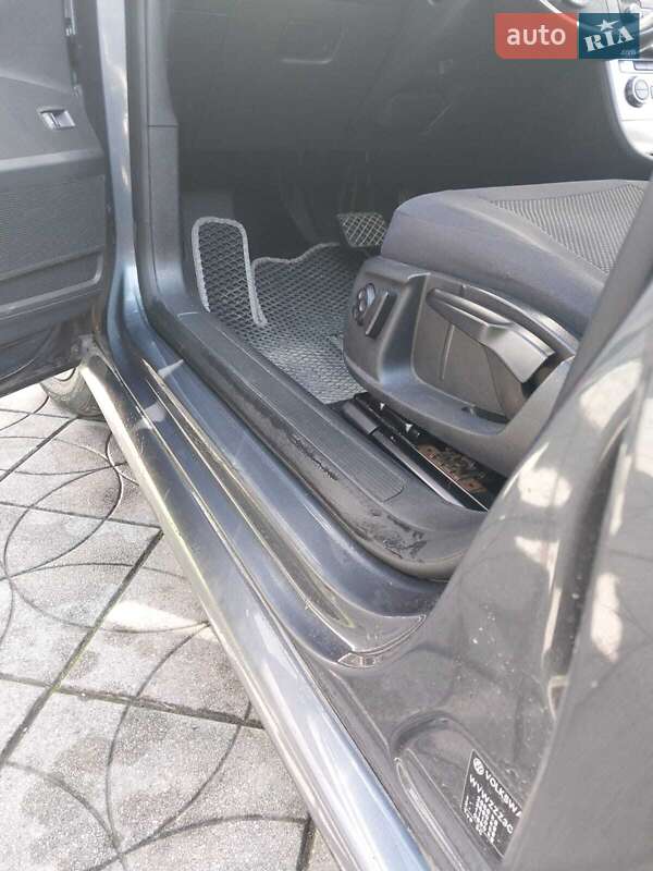 Седан Volkswagen Passat 2012 в Рахове