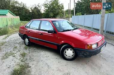 Седан Volkswagen Passat 1993 в 