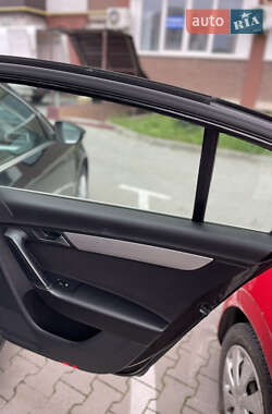 Седан Volkswagen Passat 2011 в 