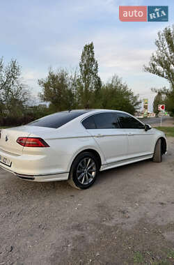 Седан Volkswagen Passat 2018 в 