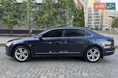 Седан Volkswagen Passat 2012 в 