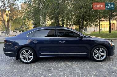 Седан Volkswagen Passat 2012 в 