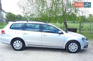 Універсал Volkswagen Passat 2011 в 