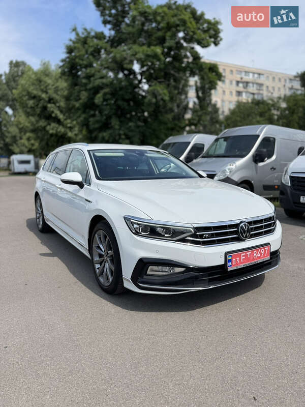 Volkswagen Passat 2021