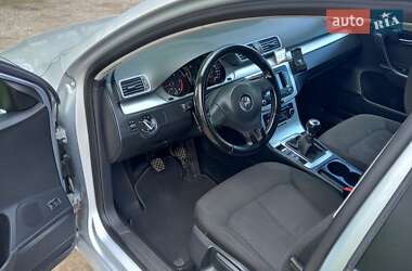 Універсал Volkswagen Passat 2011 в 