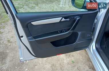 Універсал Volkswagen Passat 2011 в 