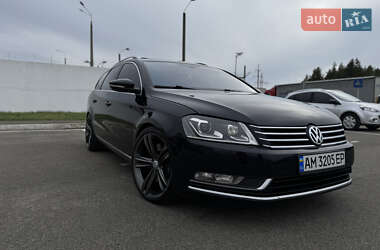 Универсал Volkswagen Passat 2014 в Киеве