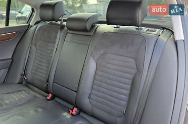 Седан Volkswagen Passat 2013 в 