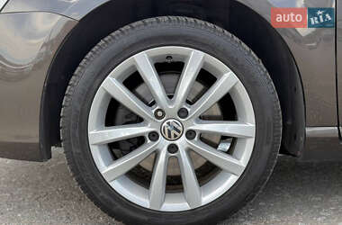 Седан Volkswagen Passat 2013 в 