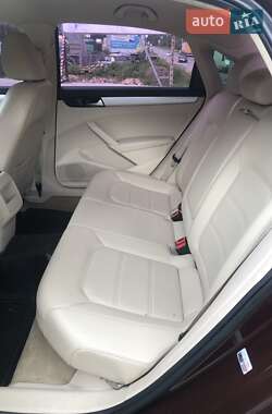 Седан Volkswagen Passat 2012 в 