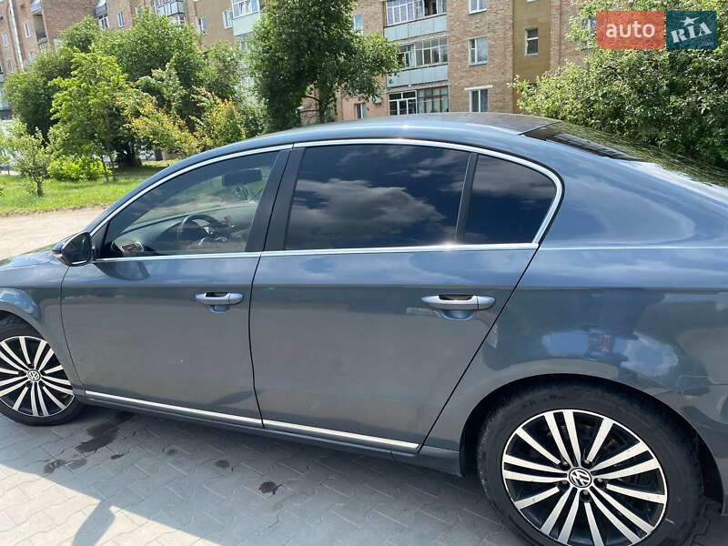 Седан Volkswagen Passat 2014 в Ватутино