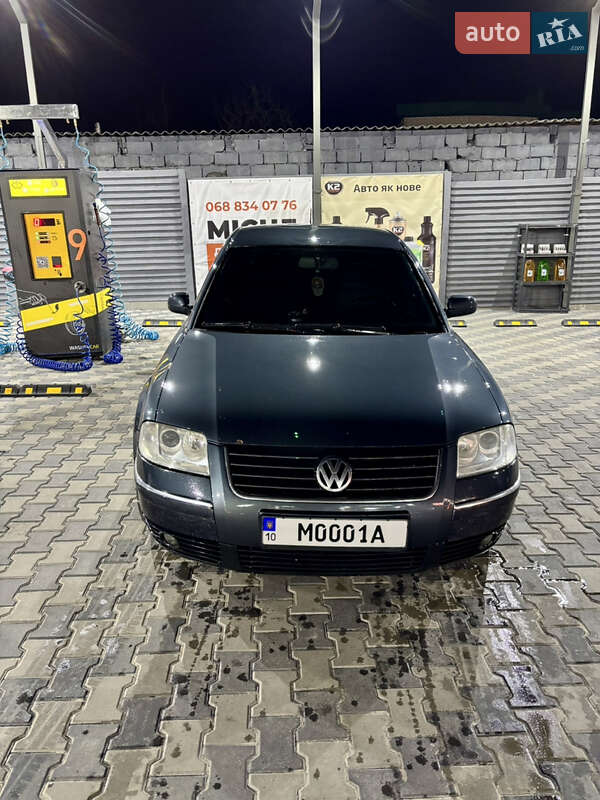 Седан Volkswagen Passat 2004 в 