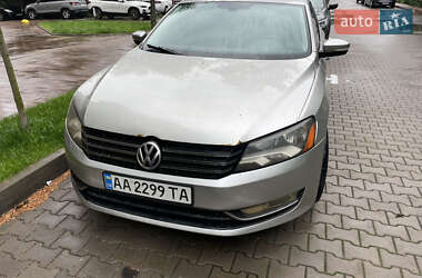Седан Volkswagen Passat 2013 в Киеве