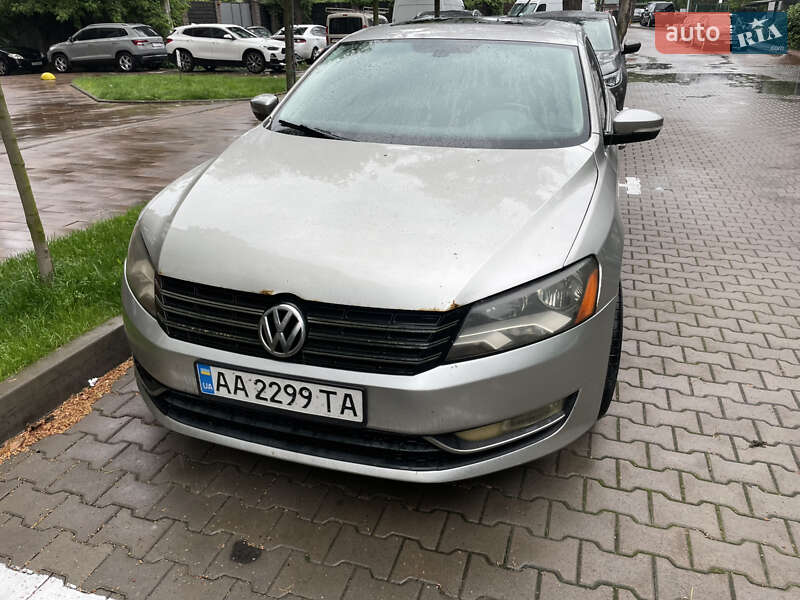 Седан Volkswagen Passat 2013 в 