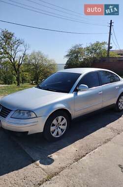 Седан Volkswagen Passat 2004 в Миколаєві