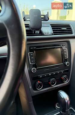 Седан Volkswagen Passat 2015 в 