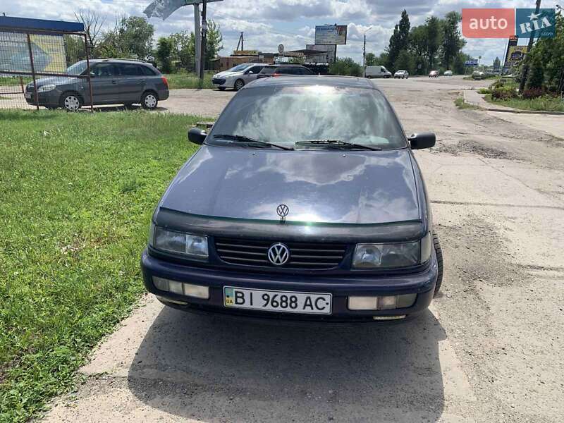 Седан Volkswagen Passat 1996 в 