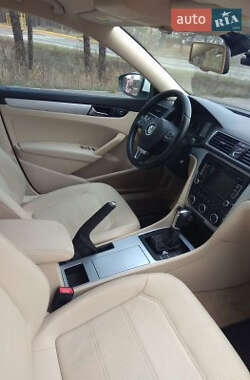 Седан Volkswagen Passat 2011 в 