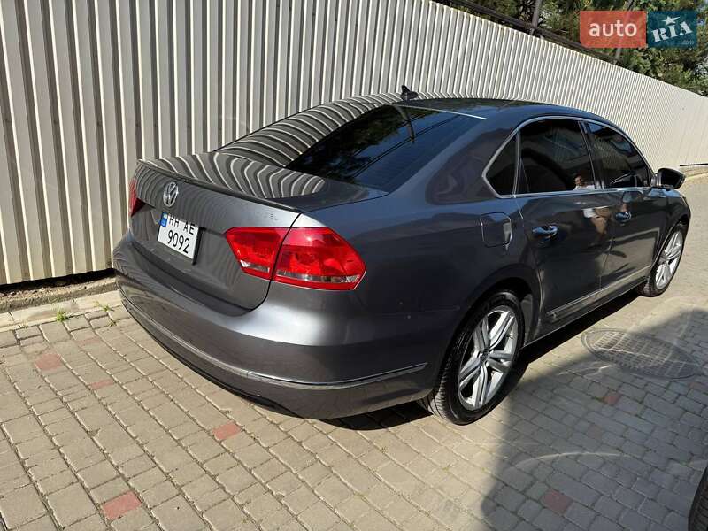 Седан Volkswagen Passat 2014 в Одессе