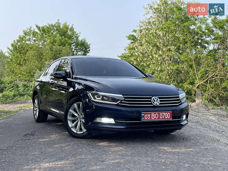Седан Volkswagen Passat 2015 в 