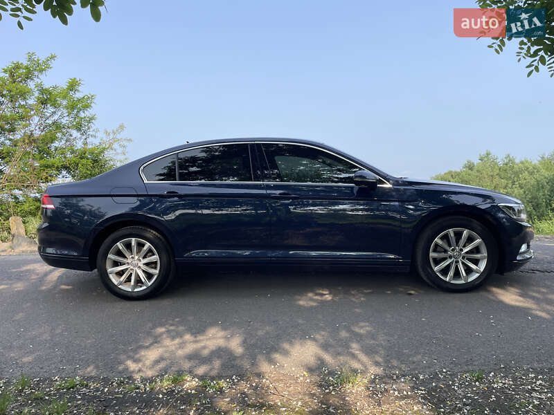 Седан Volkswagen Passat 2015 в Рожище