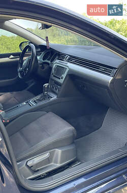 Седан Volkswagen Passat 2015 в 