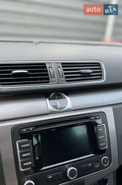 Универсал Volkswagen Passat 2012 в 
