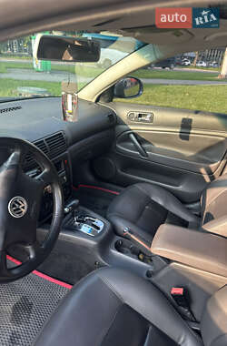 Универсал Volkswagen Passat 2004 в 