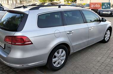Універсал Volkswagen Passat 2011 в 