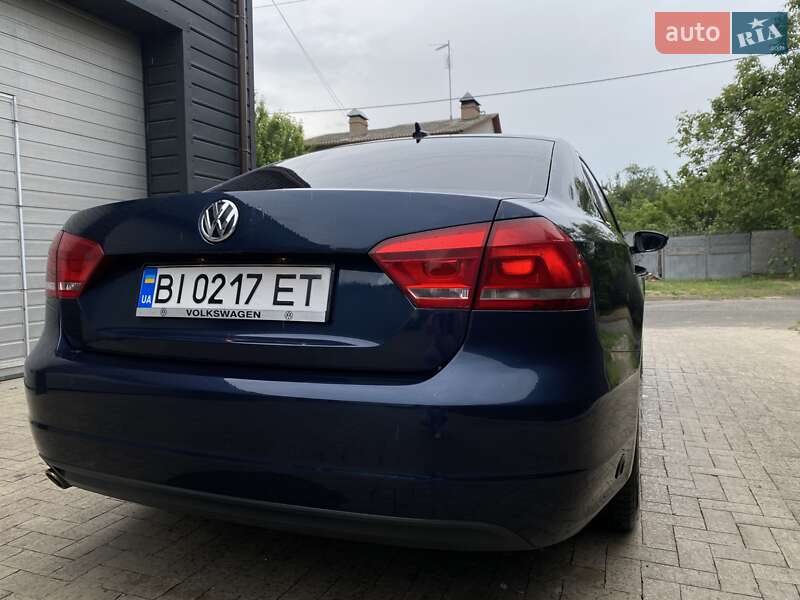 Седан Volkswagen Passat 2012 в Киеве
