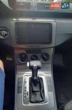 Універсал Volkswagen Passat 2008 в 