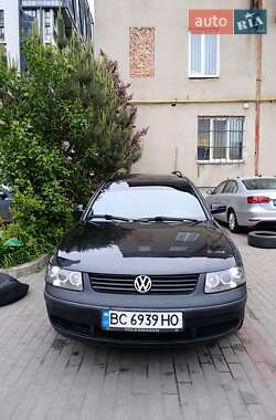 Универсал Volkswagen Passat 2000 в 