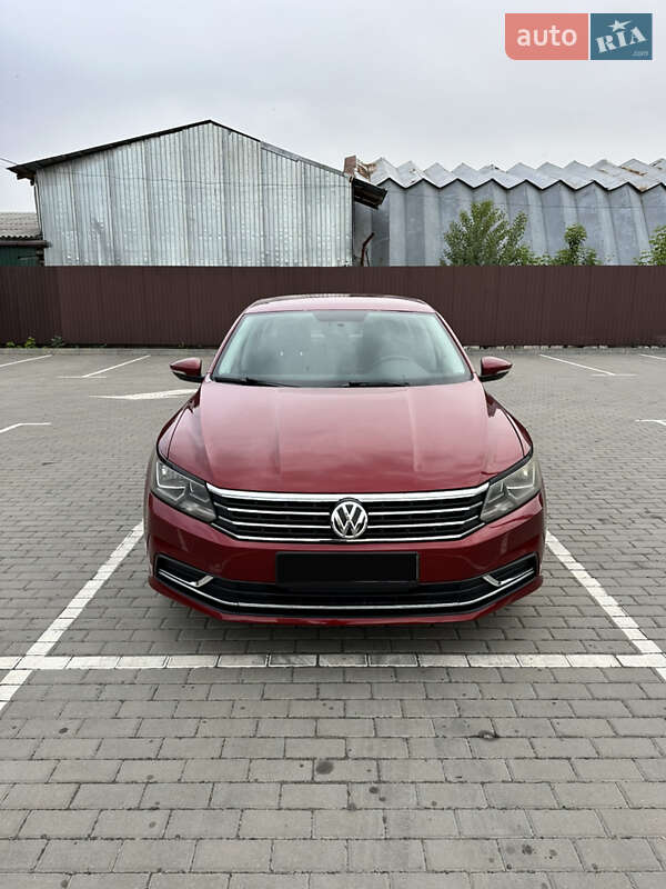 Седан Volkswagen Passat 2015 в Черкасах